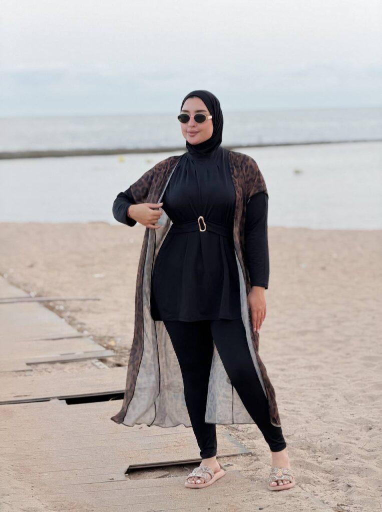 بوركيني طويل محتشم 4 قطع باللون الأسود – Dar L’Amira