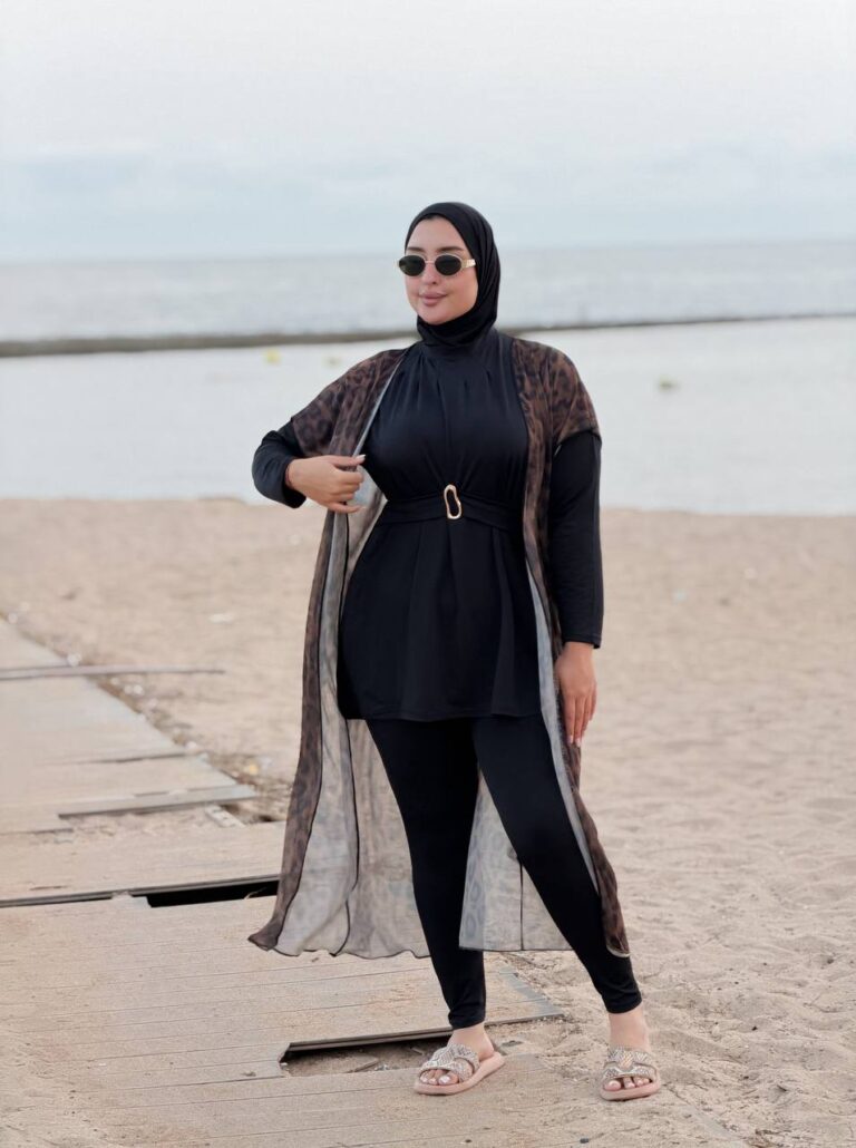 بوركيني طويل محتشم 4 قطع باللون الأسود – Dar L’Amira