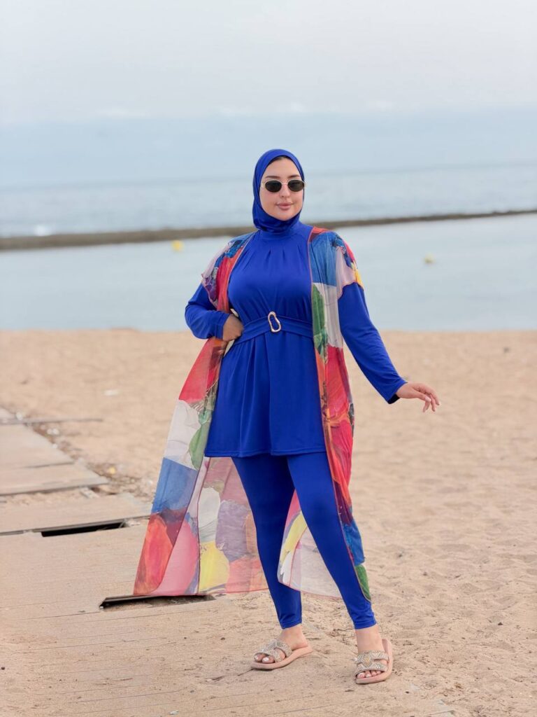 بوركيني طويل محتشم 4 قطع باللون الأزرق الملكي – Dar L’Amira