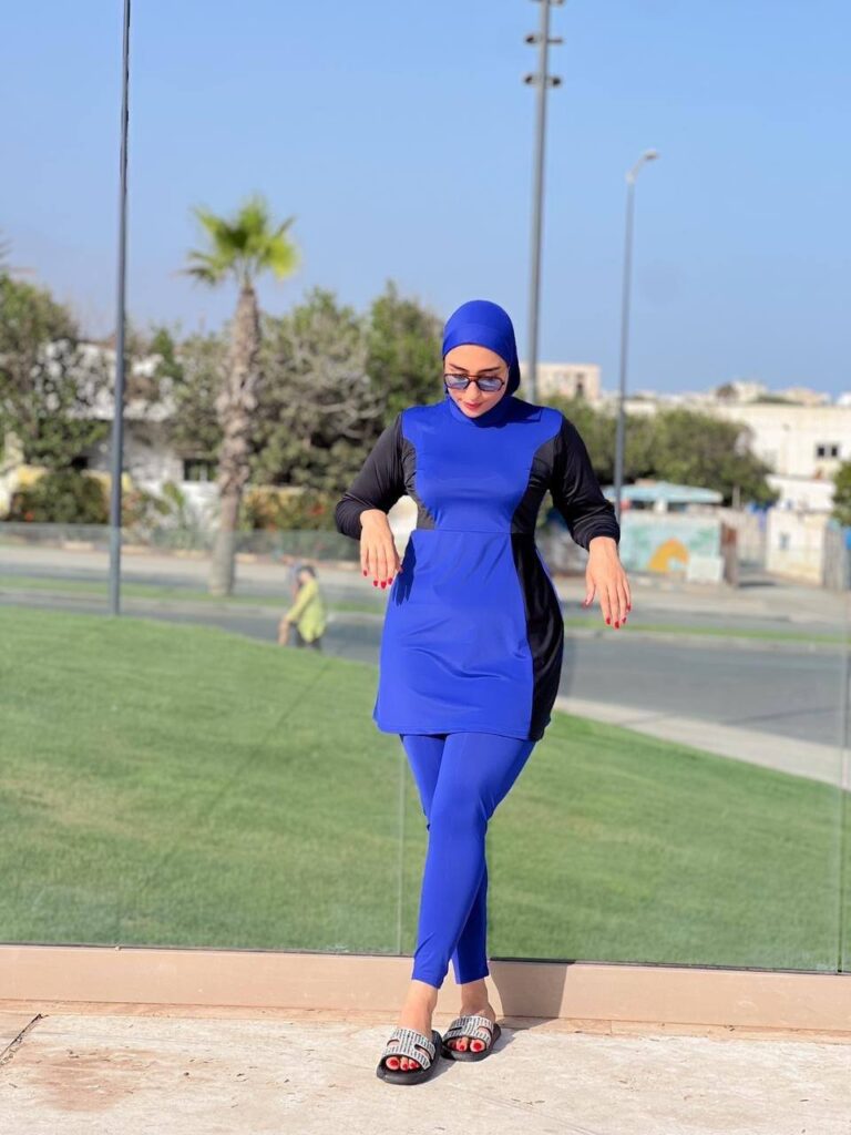 بوركيني طويل محتشم 3 قطع باللون الأزرق الملكي – Dar L’Amira