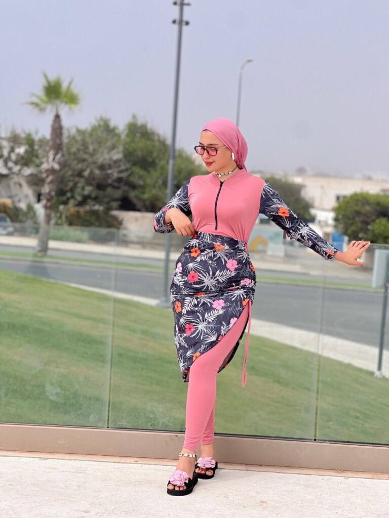 بوركيني محتشم مع كاش مايو باللون الوردي – صورة إضافية